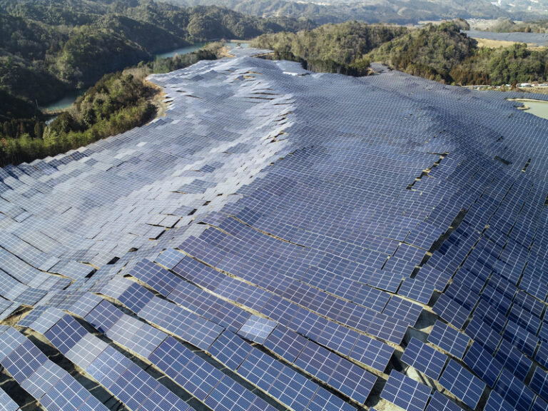 PV Cherry Lake. 98 MW