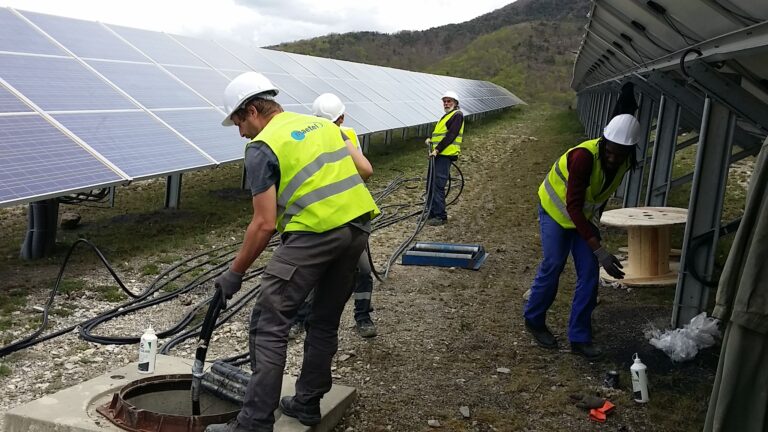 PV Curbans. 33 MW