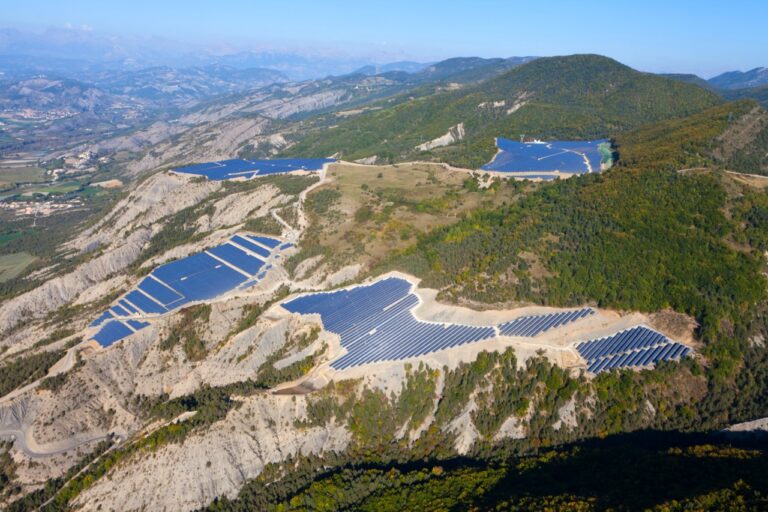 PV Curbans. 33 MW