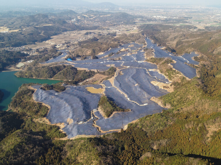 PV Cherry Lake. 98 MW