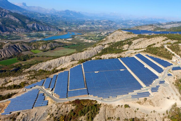 PV Curbans. 33 MW